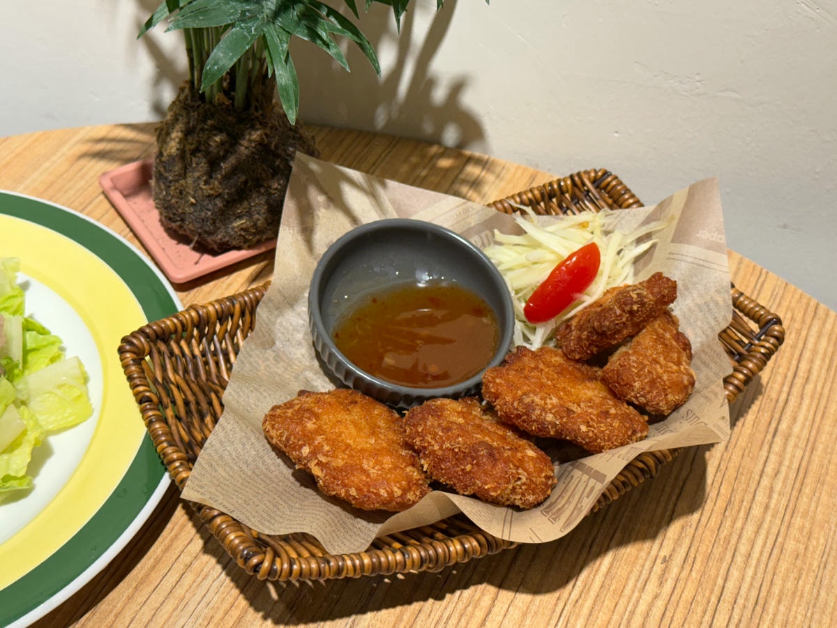 【泰妃 Thaiffee】台北行天宮評分最高美食推薦，道地泰式料理、特色飲品，深夜咖啡廳聚會人氣首選！