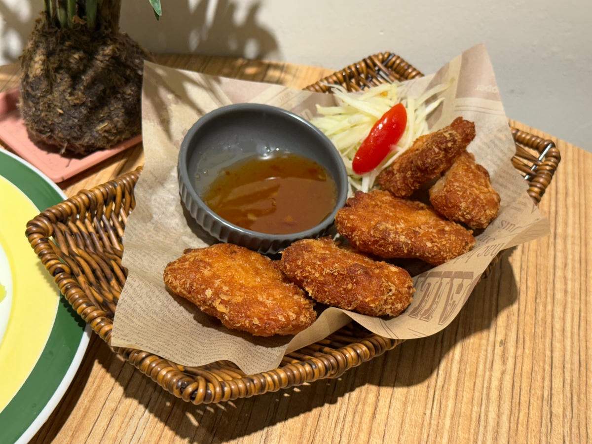 【泰妃 Thaiffee】台北行天宮評分最高美食推薦，道地泰式料理、特色飲品，深夜咖啡廳聚會人氣首選！