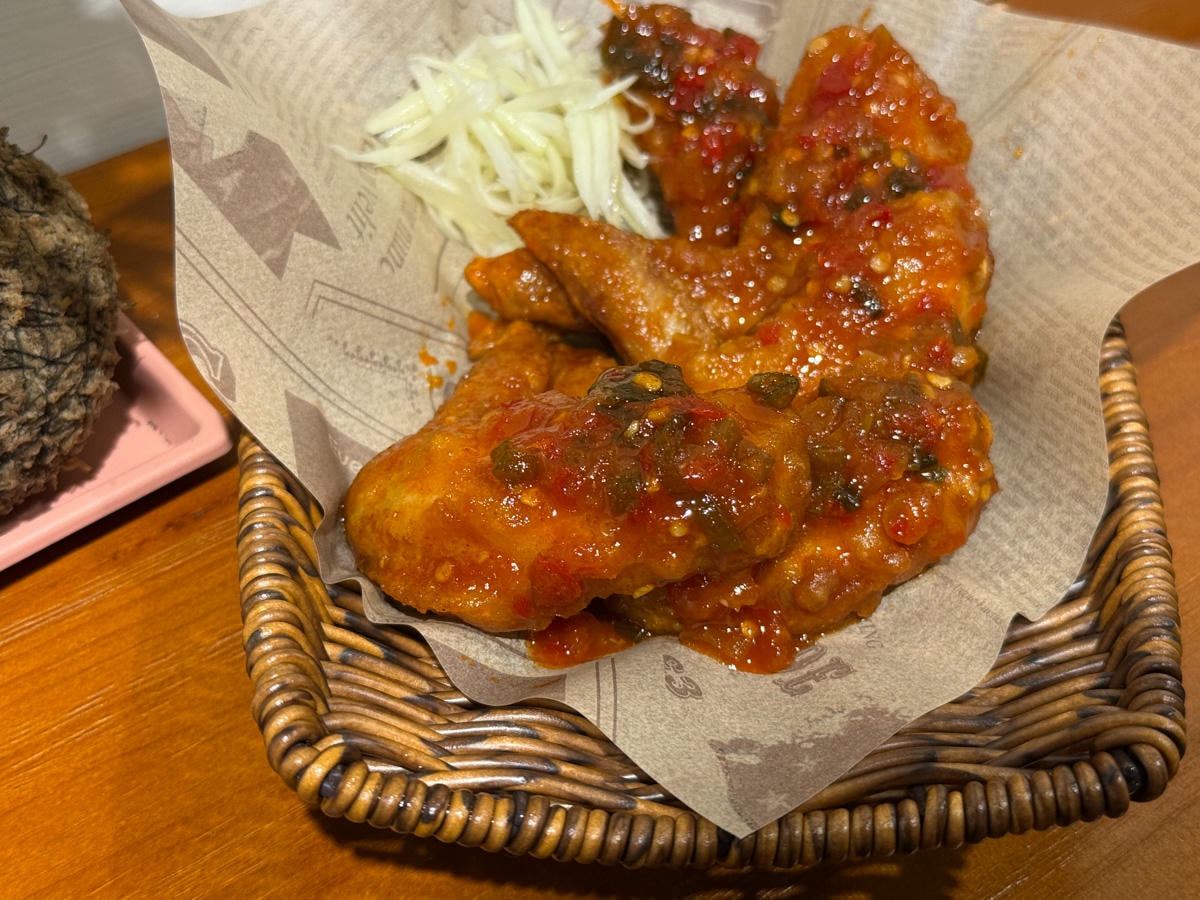 【泰妃 Thaiffee】台北行天宮評分最高美食推薦，道地泰式料理、特色飲品，深夜咖啡廳聚會人氣首選！