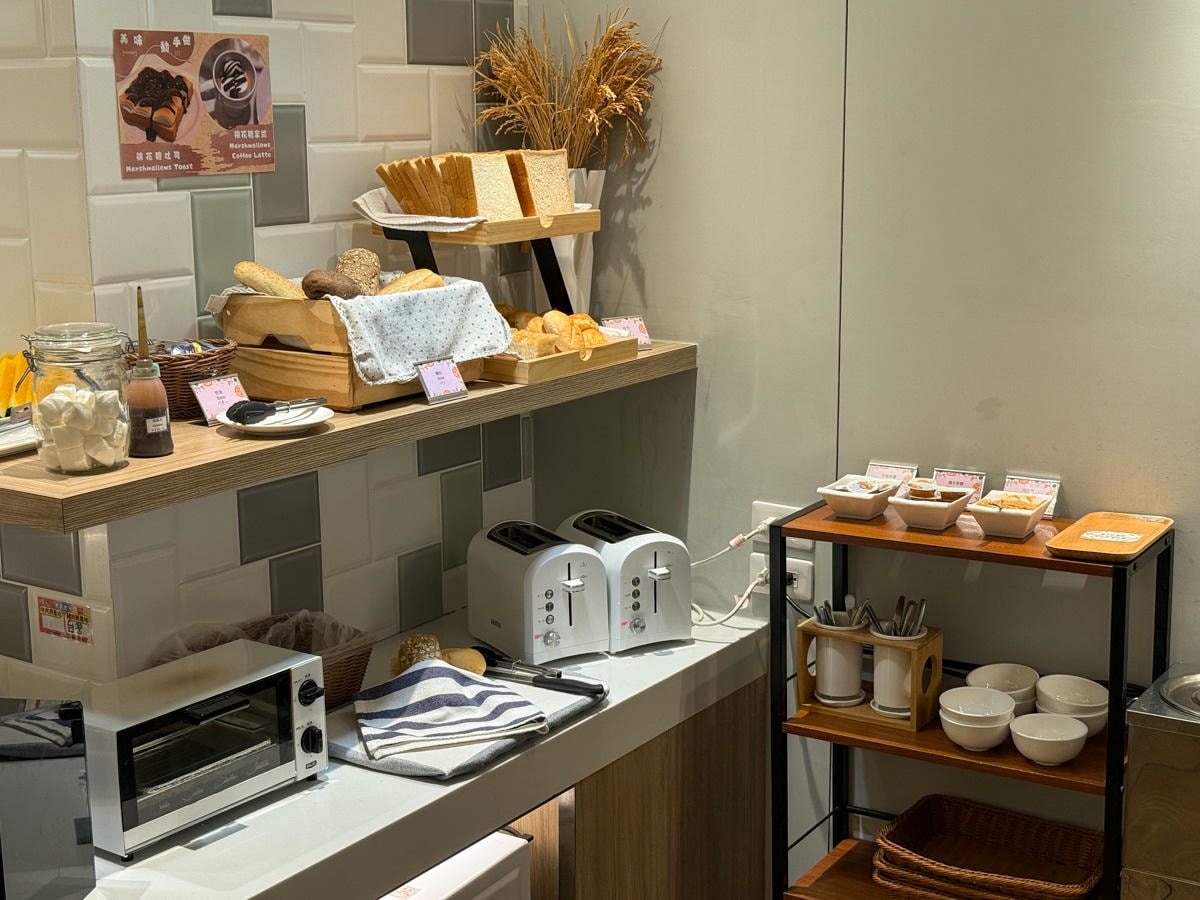 【丹迪旅店 天津店】台北中山區商旅住宿推薦，6大唯美設計房型，附24小時免費零食點心區，國外觀光客最愛旅宿！