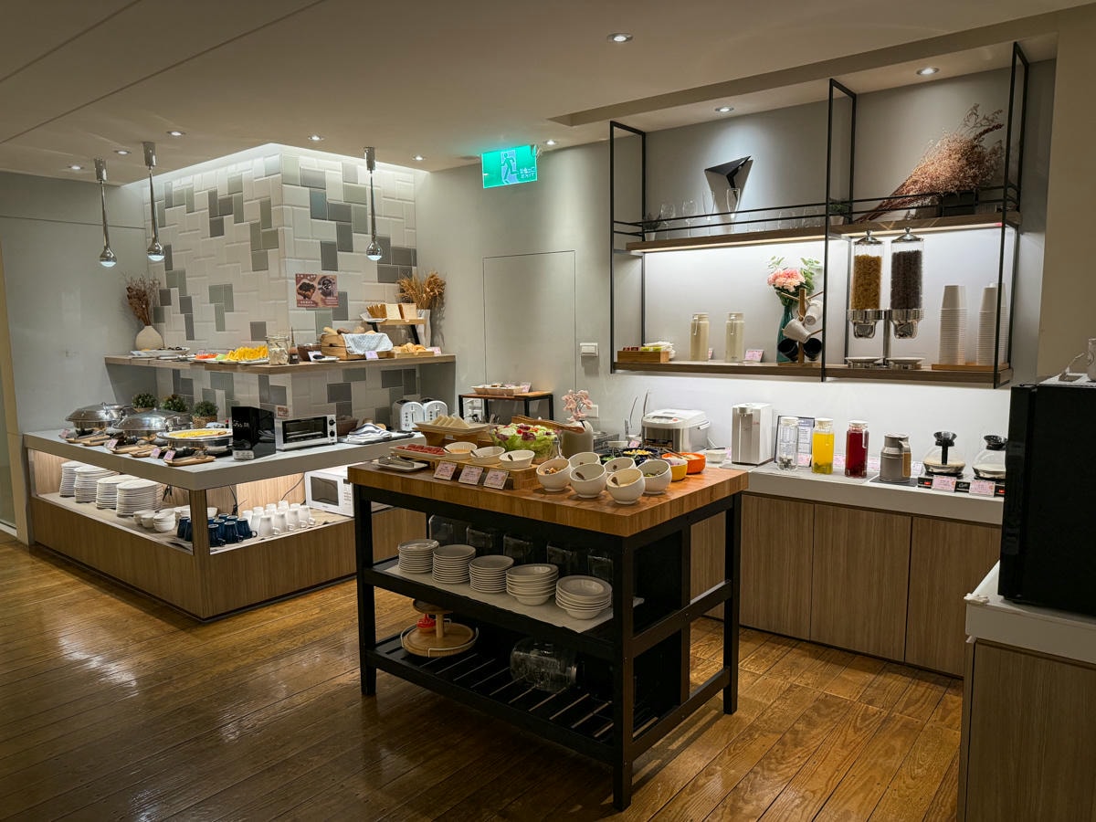 【丹迪旅店 天津店】台北中山區商旅住宿推薦，6大唯美設計房型，附24小時免費零食點心區，國外觀光客最愛旅宿！