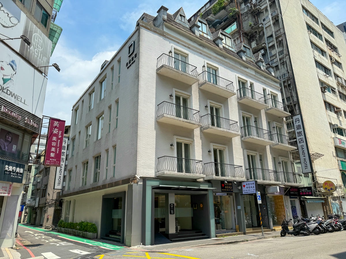 【丹迪旅店 天津店】台北中山區商旅住宿推薦，6大唯美設計房型，附24小時免費零食點心區，國外觀光客最愛旅宿！
