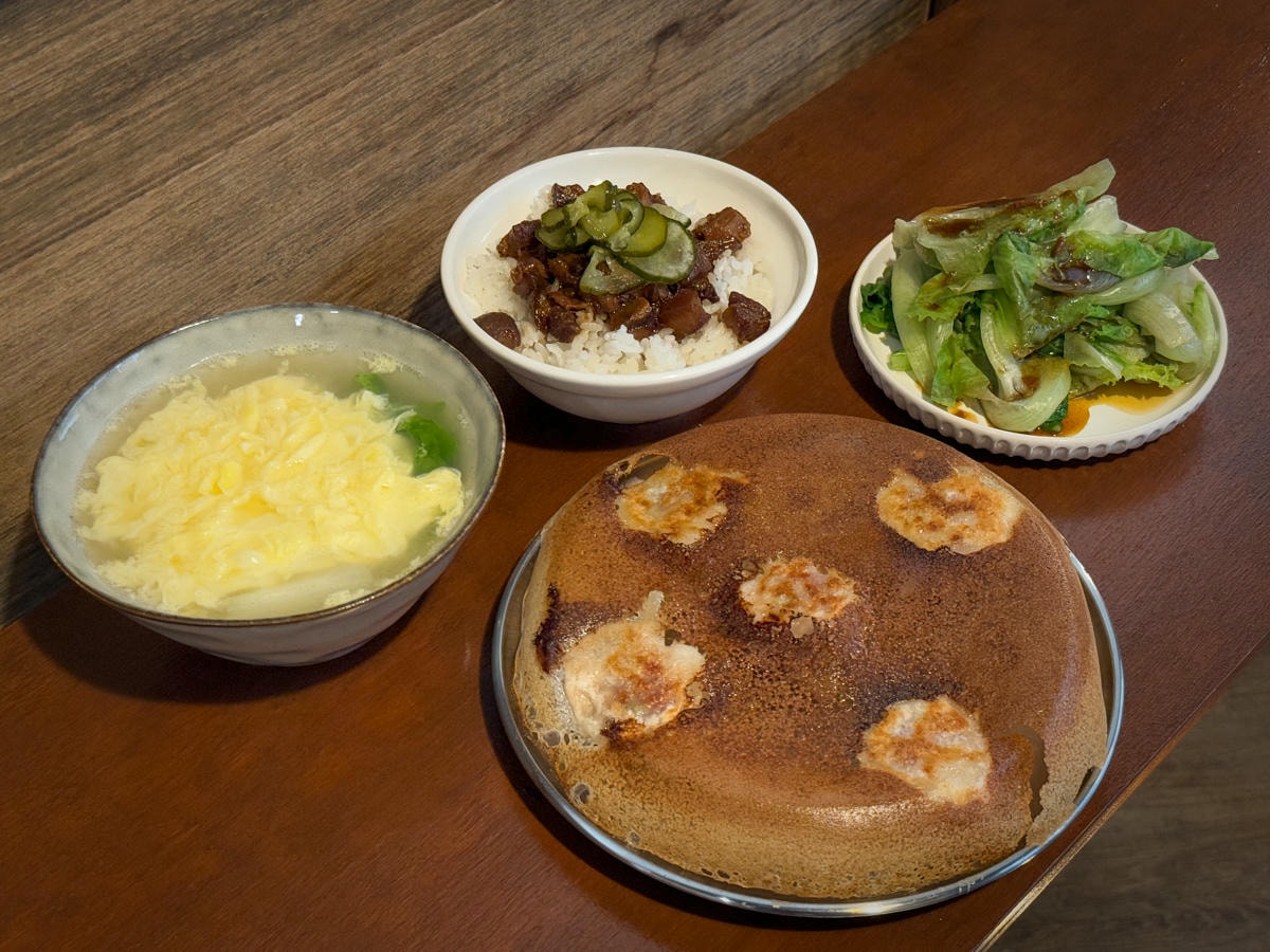 【敬.人生】台南中西區特色煎餃美食推薦，必吃會爆汁的日式煎餃、古早味家常飯食，在地人最愛的溫馨餐廳！