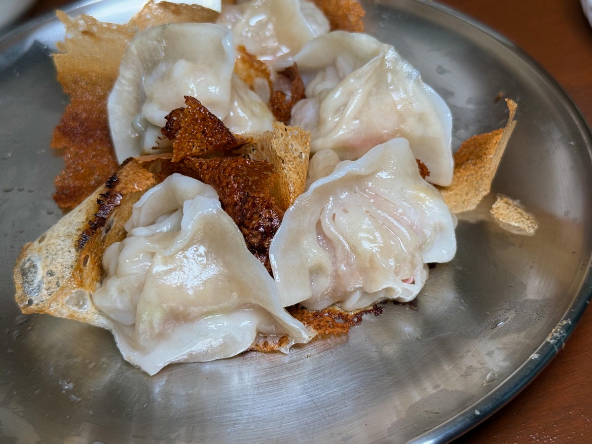 【敬.人生】台南中西區特色煎餃美食推薦，必吃會爆汁的日式煎餃、古早味家常飯食，在地人最愛的溫馨餐廳！