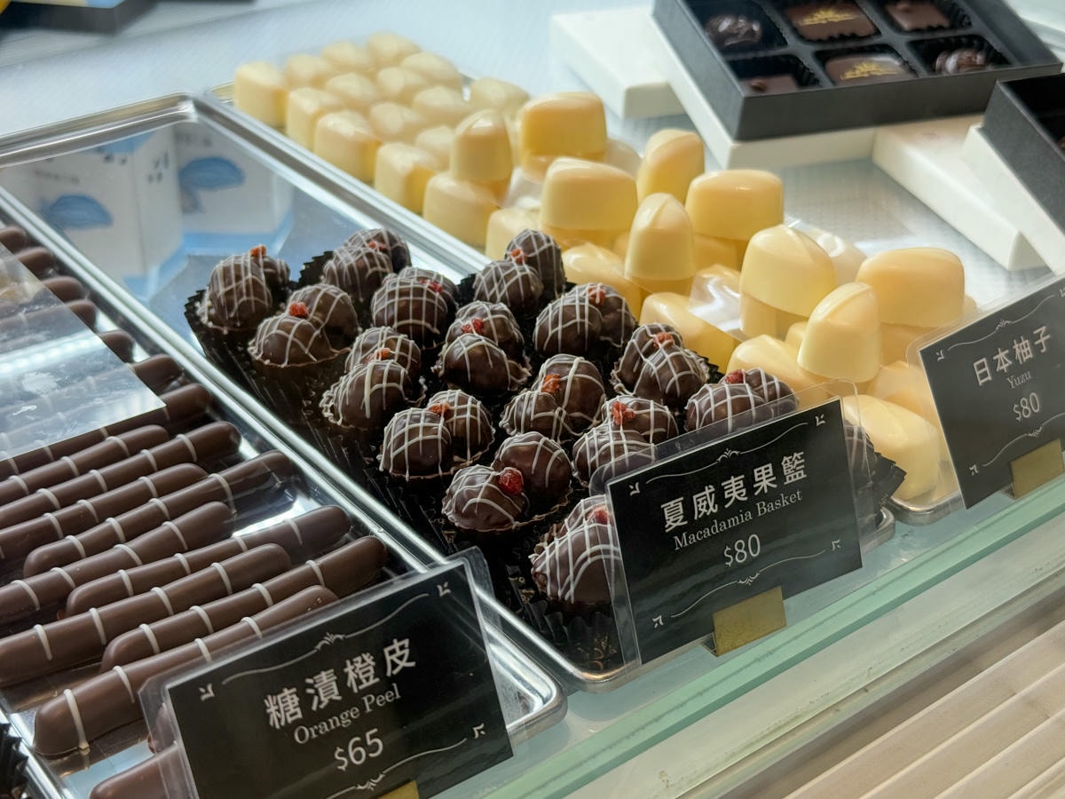 【Feeling18 巧克力工房】南投埔里人氣名產美食推薦，特色必吃義式手工冰淇淋、藏心巧克力、曲奇餅乾，在地最強伴手禮！