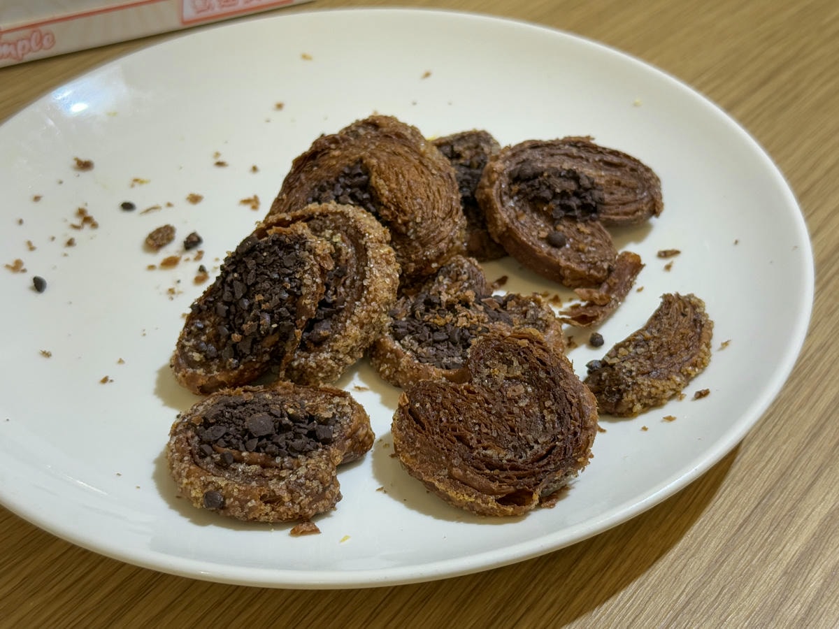 【Feeling18 巧克力工房】南投埔里人氣名產美食推薦，特色必吃義式手工冰淇淋、藏心巧克力、曲奇餅乾，在地最強伴手禮！