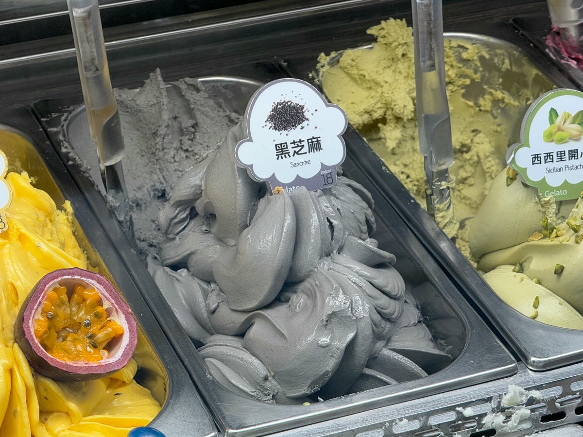 【Feeling18 巧克力工房】南投埔里人氣名產美食推薦，特色必吃義式手工冰淇淋、藏心巧克力、曲奇餅乾，在地最強伴手禮！