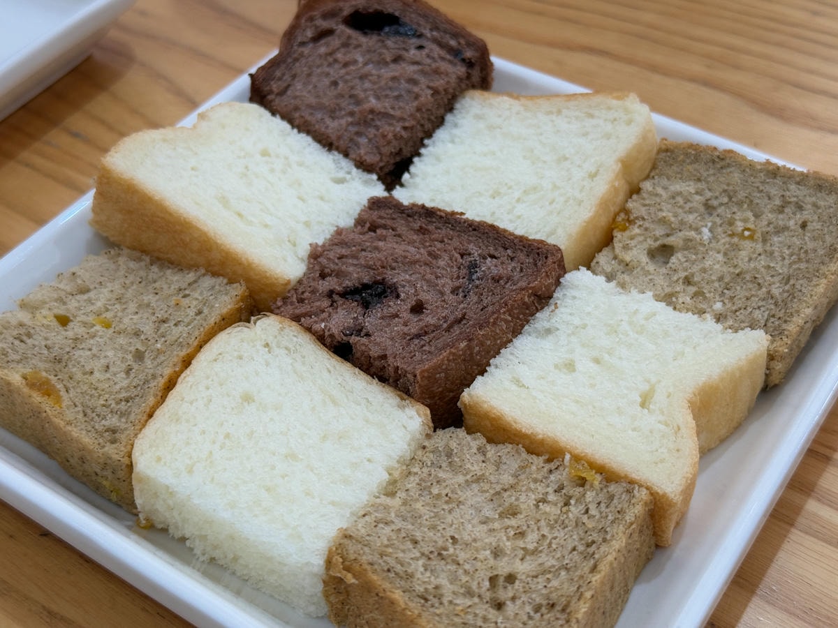 【Feeling18 巧克力工房】南投埔里人氣名產美食推薦，特色必吃義式手工冰淇淋、藏心巧克力、曲奇餅乾，在地最強伴手禮！