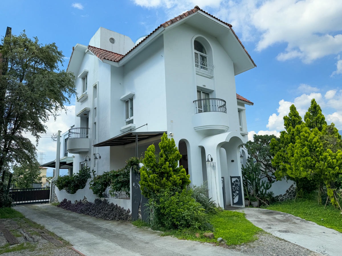 【希爾拉Villa】南投埔里包棟住宿推薦，7間絕美房型，寬敞客廳與齊全廚房設備，附18度C生吐司自行DIY早餐！
