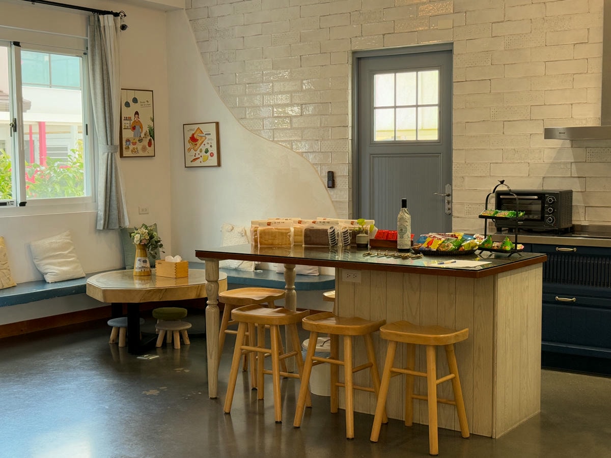 【希爾拉Villa】南投埔里包棟住宿推薦，7間絕美房型，寬敞客廳與齊全廚房設備，附18度C生吐司自行DIY早餐！