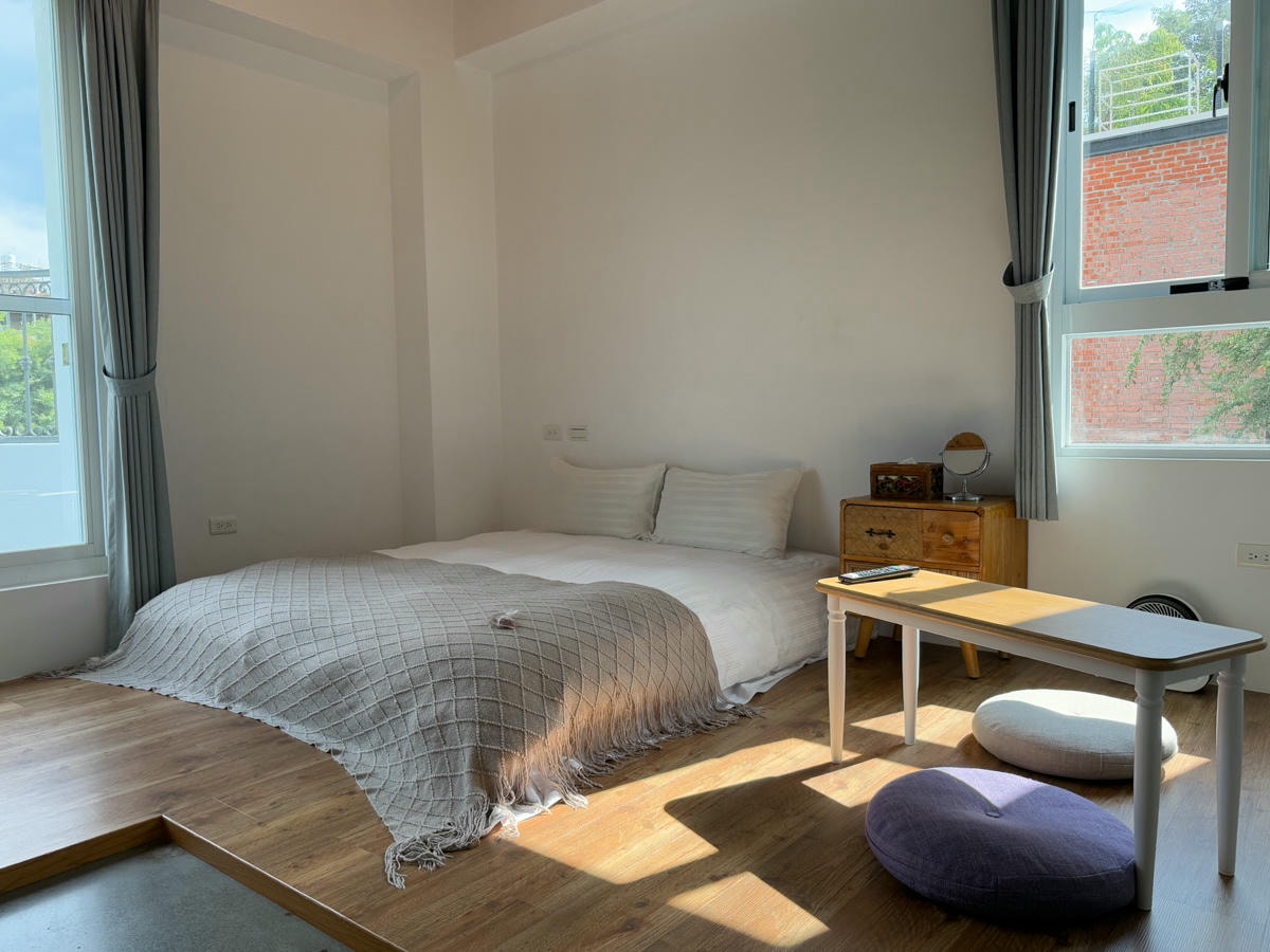 【希爾拉Villa】南投埔里包棟住宿推薦，7間絕美房型，寬敞客廳與齊全廚房設備，附18度C生吐司自行DIY早餐！