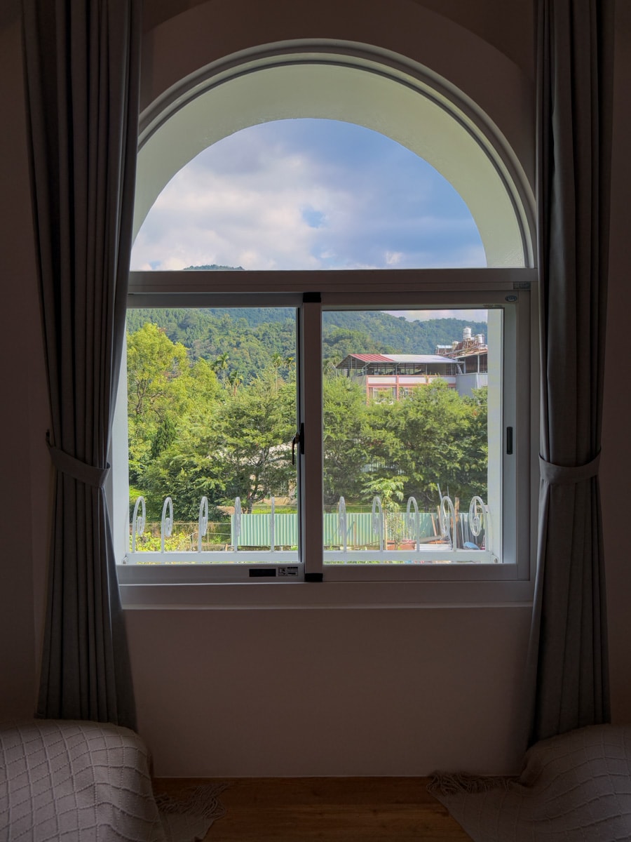 【希爾拉Villa】南投埔里包棟住宿推薦，7間絕美房型，寬敞客廳與齊全廚房設備，附18度C生吐司自行DIY早餐！
