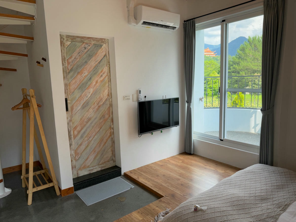 【希爾拉Villa】南投埔里包棟住宿推薦，7間絕美房型，寬敞客廳與齊全廚房設備，附18度C生吐司自行DIY早餐！