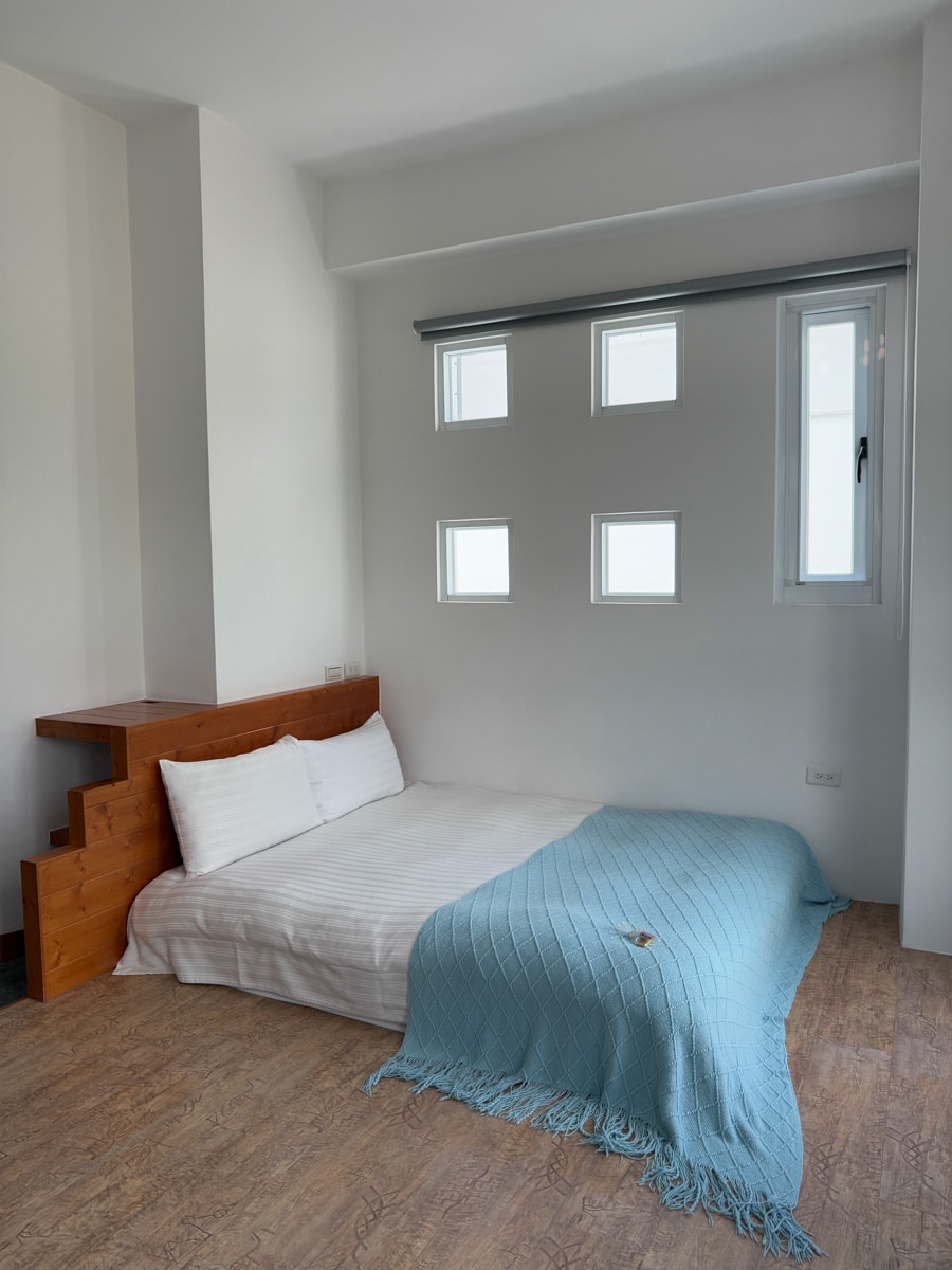 【希爾拉Villa】南投埔里包棟住宿推薦，7間絕美房型，寬敞客廳與齊全廚房設備，附18度C生吐司自行DIY早餐！