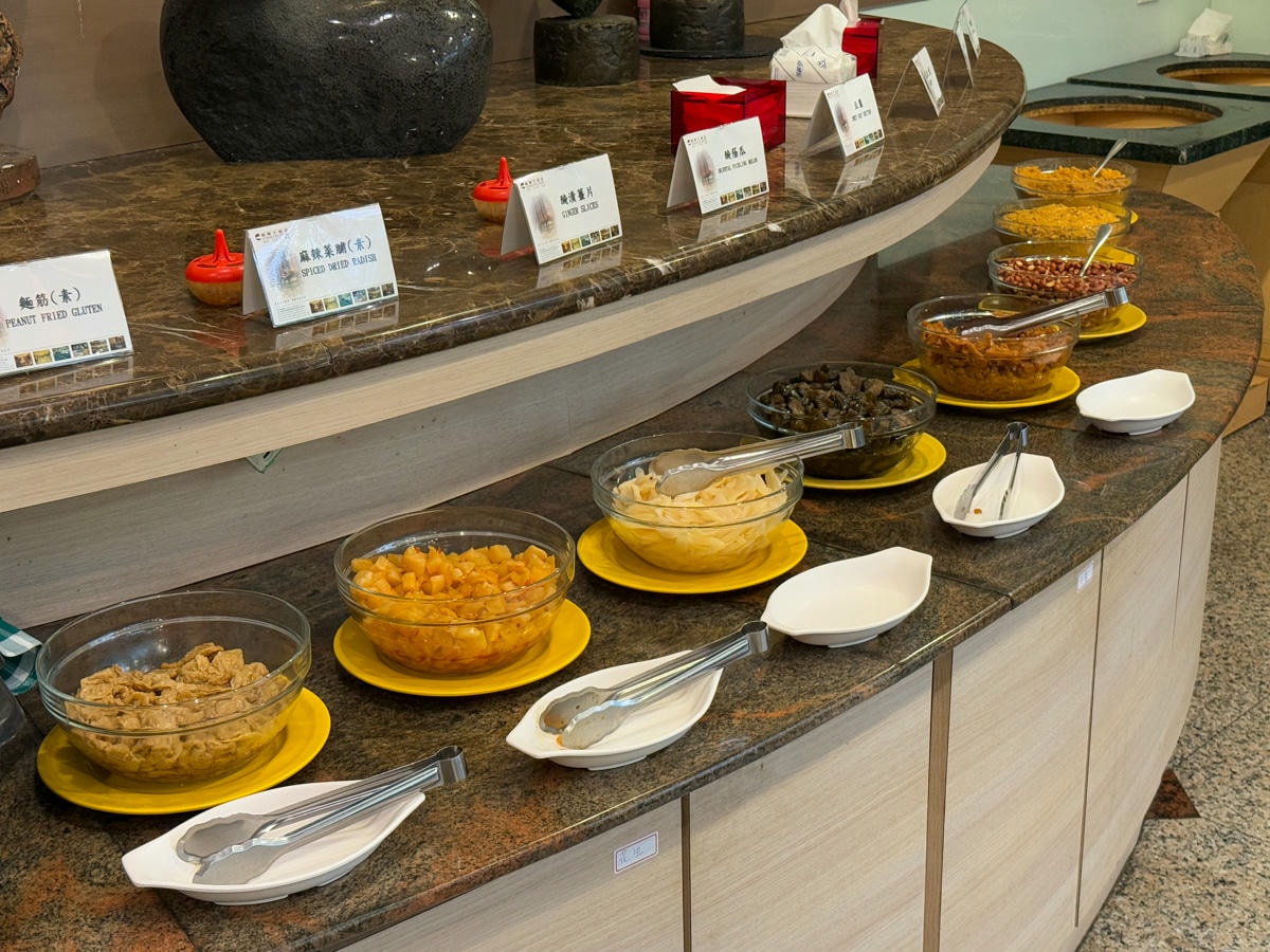【鎮寶大飯店】埔里飯店住宿推薦,在地首間擁有300多間房的超大型渡假飯店!結合埔里人文藝術的美術館 - 第45張圖 【鎮寶大飯店】埔里飯店住宿推薦,在地首間擁有300多間房的超大型渡假飯店!結合埔里人文藝術的美術館