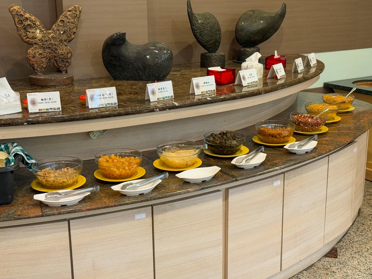 【鎮寶大飯店】埔里飯店住宿推薦,在地首間擁有300多間房的超大型渡假飯店!結合埔里人文藝術的美術館 - 第43張圖 【鎮寶大飯店】埔里飯店住宿推薦,在地首間擁有300多間房的超大型渡假飯店!結合埔里人文藝術的美術館
