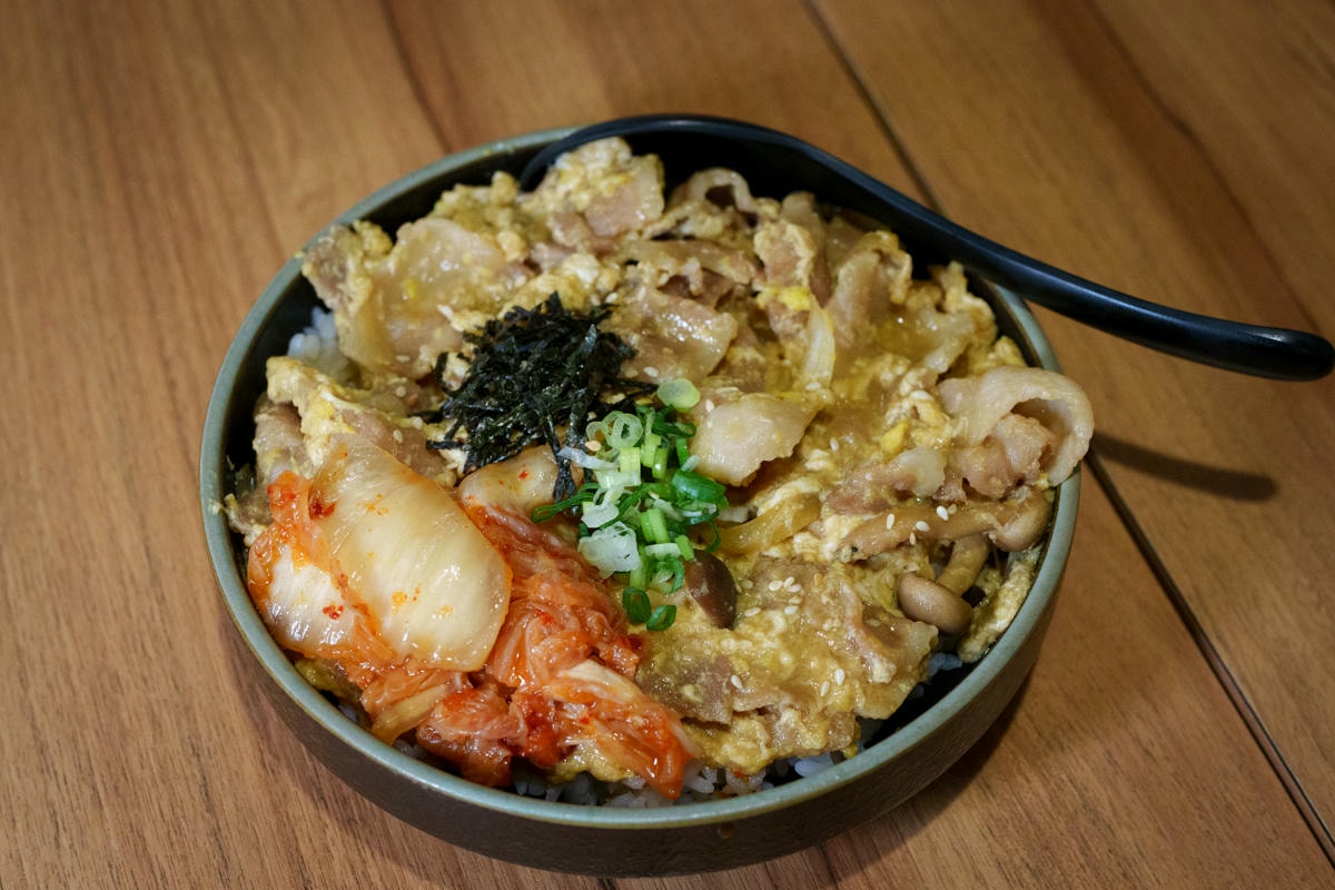 【炭舊食代】板橋平價居酒屋推薦，串燒45元起，大啖職人手作特色料理，必喝台灣道地梅酒與精釀啤酒！