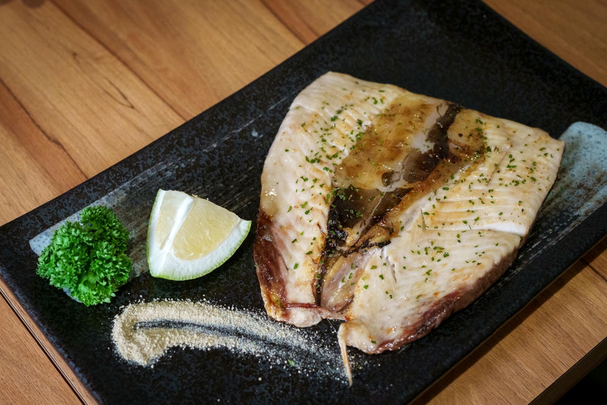 【炭舊食代】板橋平價居酒屋推薦，串燒45元起，大啖職人手作特色料理，必喝台灣道地梅酒與精釀啤酒！