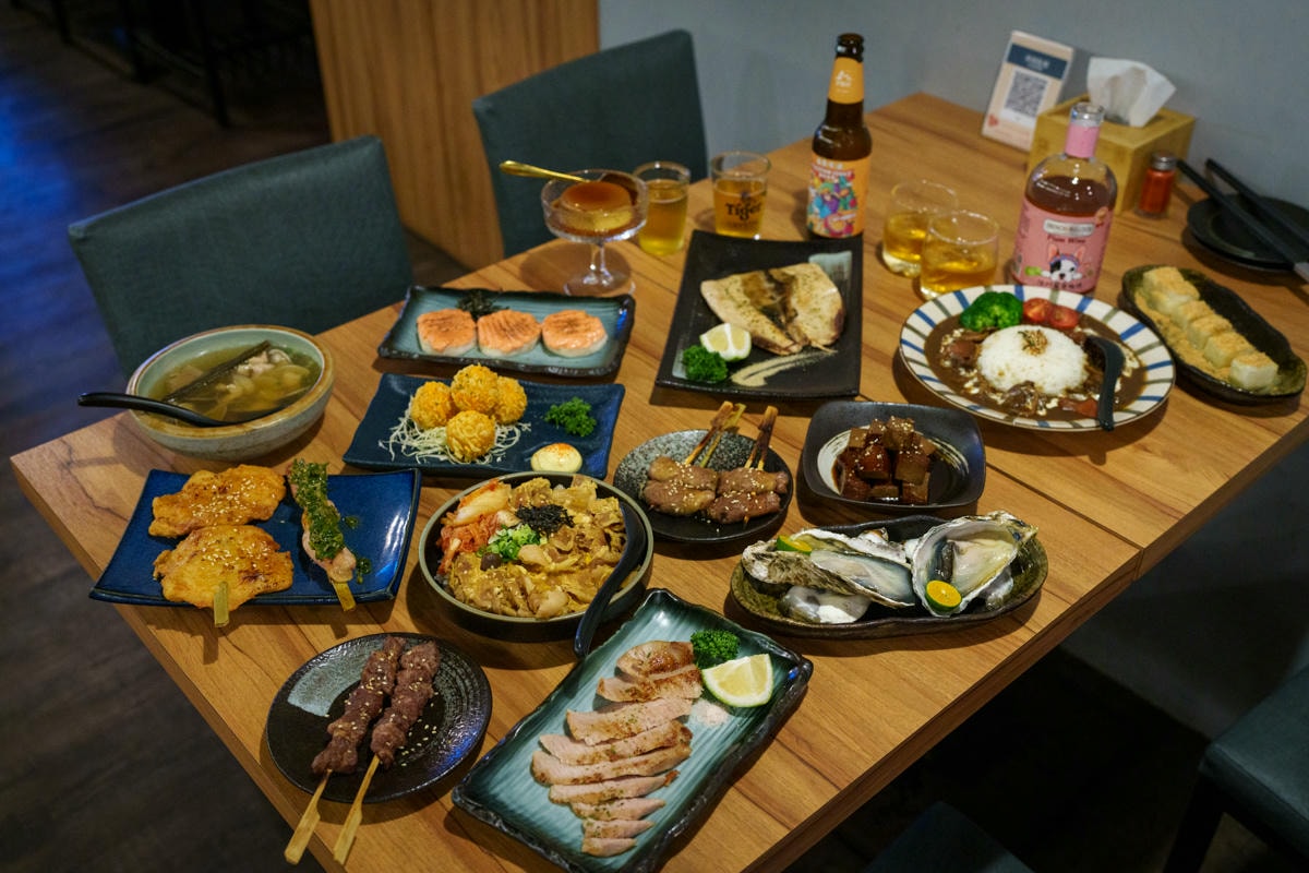 【炭舊食代】板橋平價居酒屋推薦，串燒45元起，大啖職人手作特色料理，必喝台灣道地梅酒與精釀啤酒！