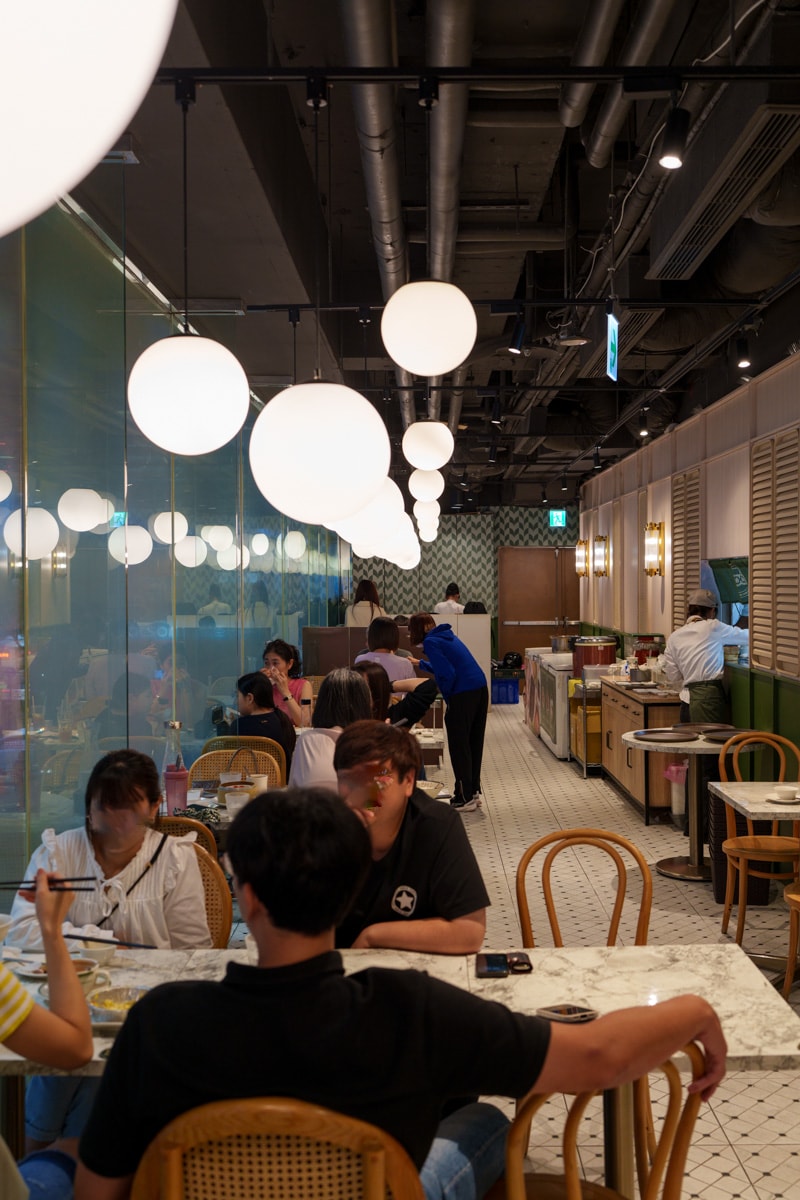 【荷李活茶街】台北忠孝復興港式茶餐廳美食推薦，大啖8大系列特色港點不踩雷，超高CP值精緻多人套餐！