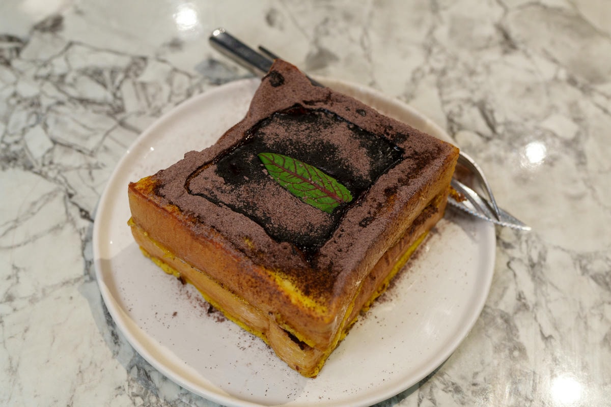 【荷李活茶街】台北忠孝復興港式茶餐廳美食推薦，大啖8大系列特色港點不踩雷，超高CP值精緻多人套餐！