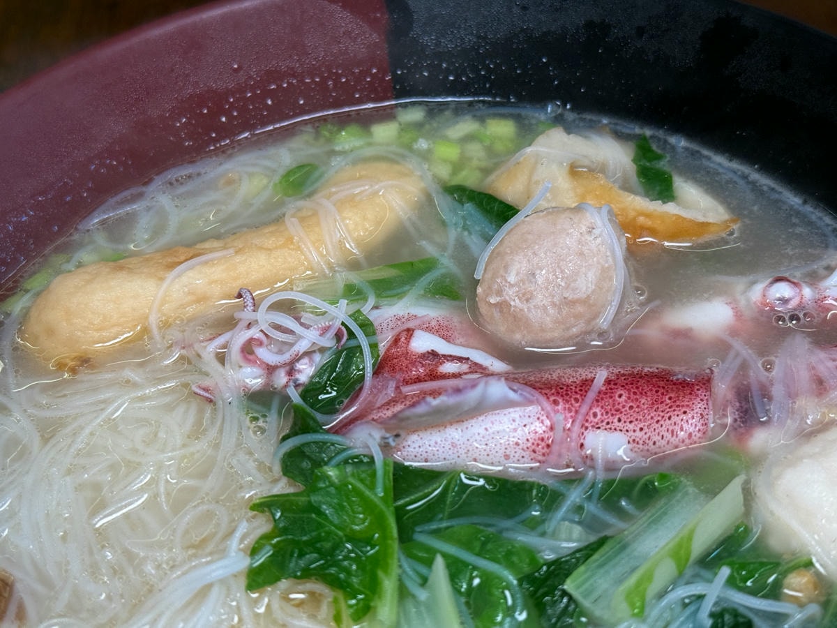 【覓 鍋】金瓜石勸濟堂美食推薦，特色必吃新鮮小卷米粉、多款特色小火鍋，黃金博物館附近美食首選！