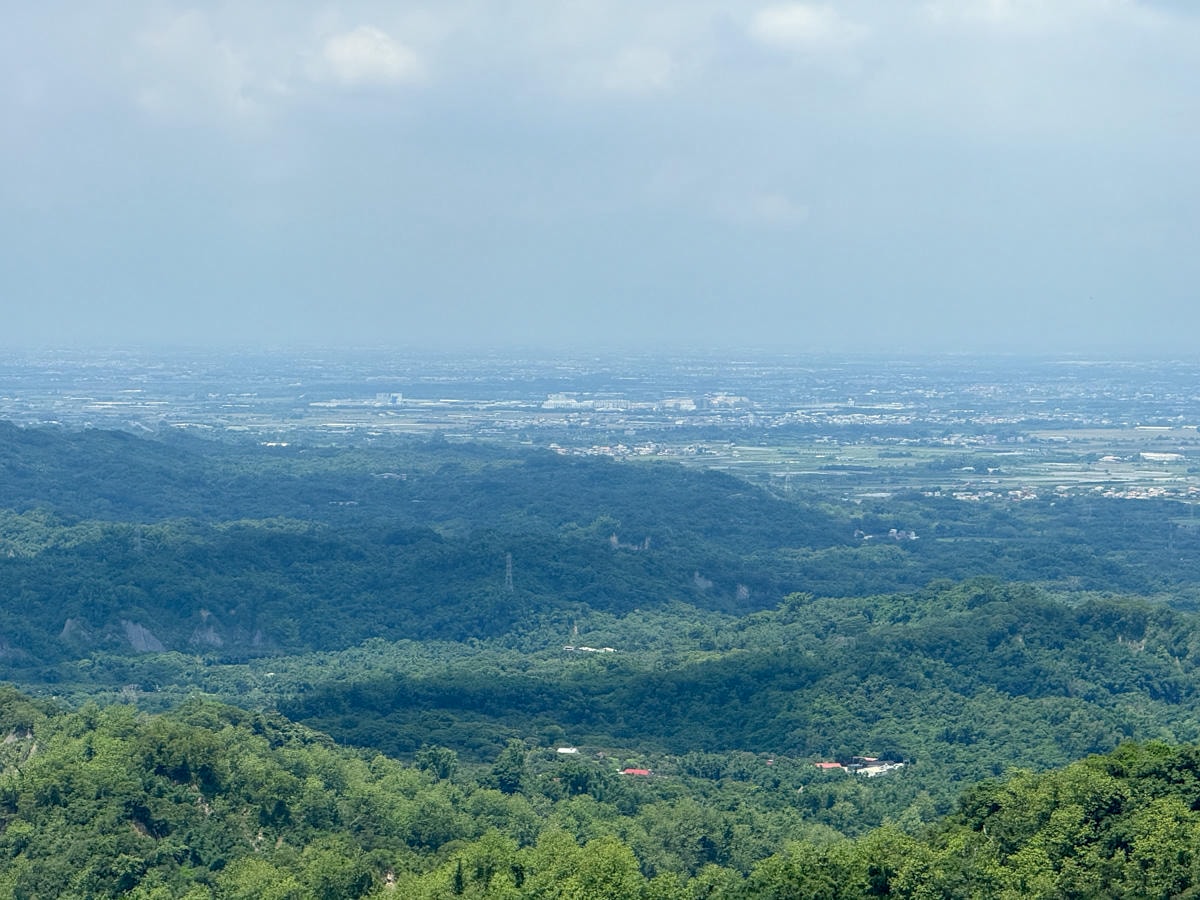 【白河關子嶺火山碧雲寺】台南關子嶺必去景點推薦，4大區巡禮參拜9大神明，台日混合風格建築，遠眺嘉南平原日落美景！