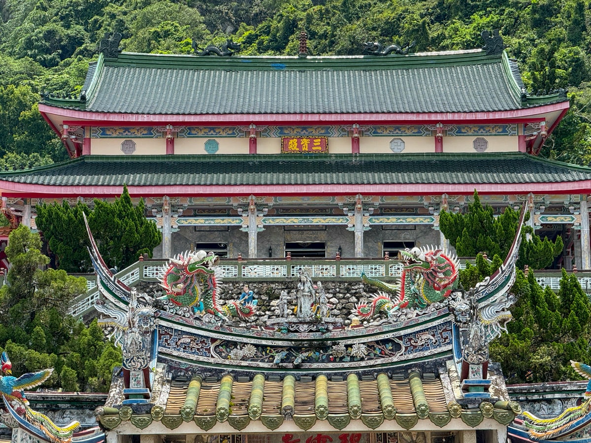 【白河關子嶺火山碧雲寺】台南關子嶺必去景點推薦，4大區巡禮參拜9大神明，台日混合風格建築，遠眺嘉南平原日落美景！