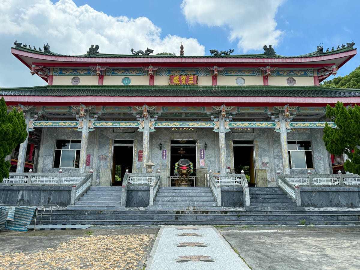 【白河關子嶺火山碧雲寺】台南關子嶺必去景點推薦，4大區巡禮參拜9大神明，台日混合風格建築，遠眺嘉南平原日落美景！