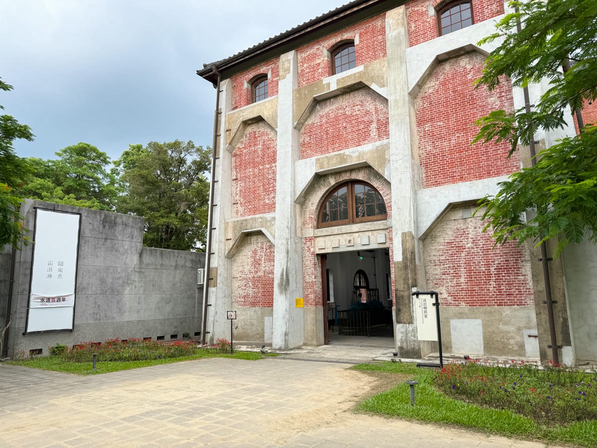 【臺南山上花園水道博物館】台南山上區景點推薦，最新門票資訊、園區美食全攻略，探索百年歷史古蹟的文化輕旅行！