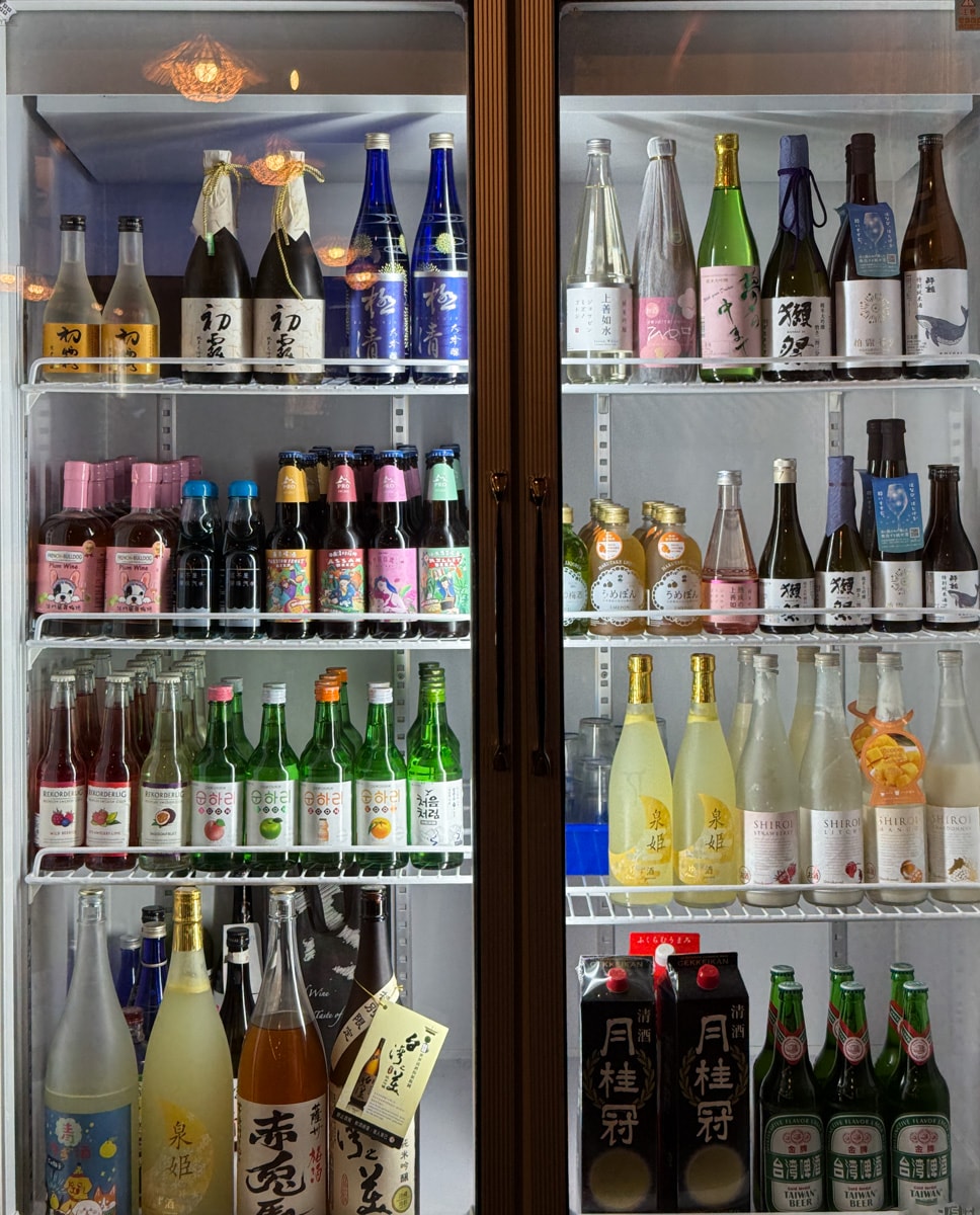 【炭舊食代】板橋平價居酒屋推薦，串燒45元起，大啖職人手作特色料理，必喝台灣道地梅酒與精釀啤酒！