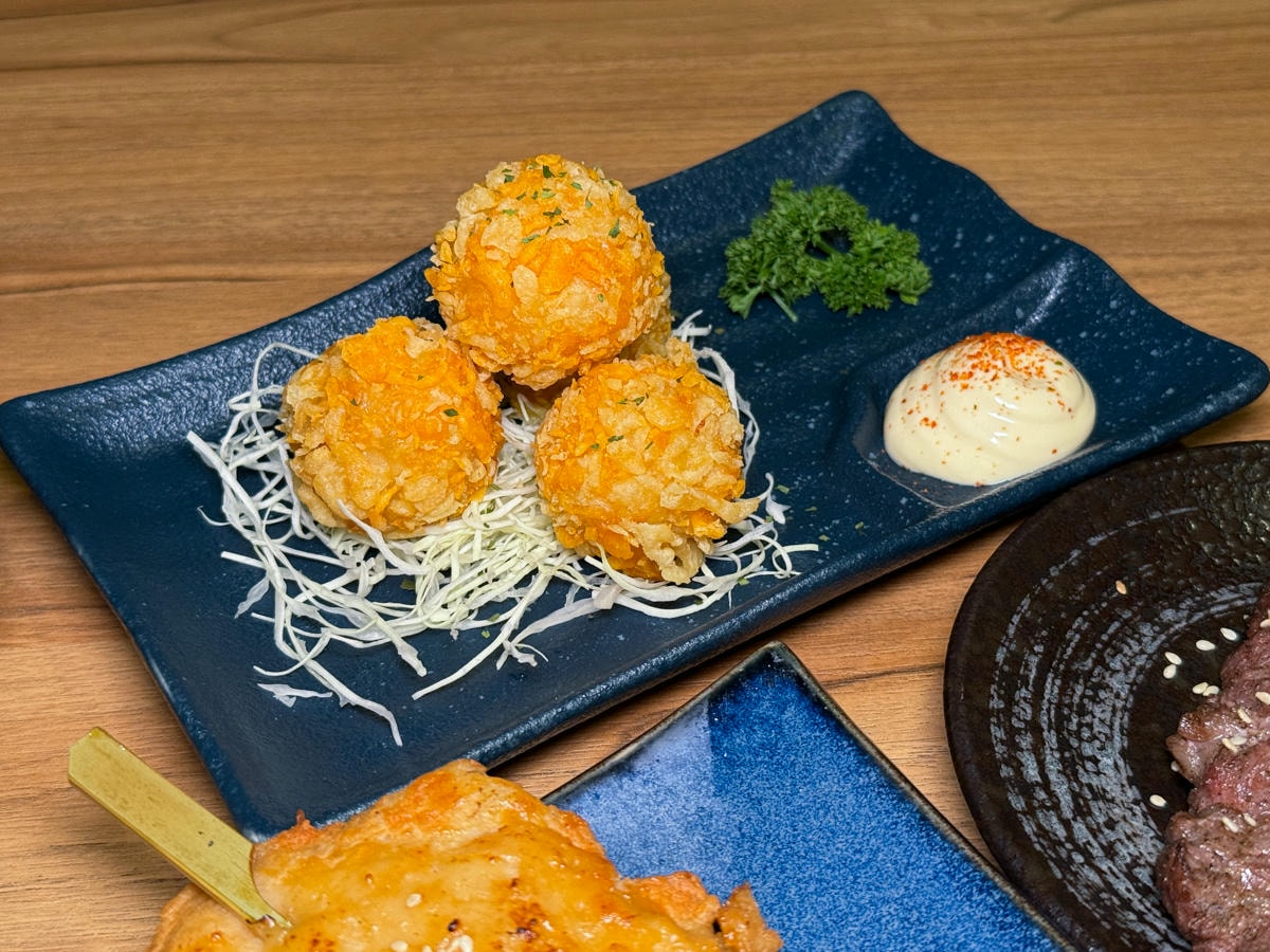 【炭舊食代】板橋平價居酒屋推薦，串燒45元起，大啖職人手作特色料理，必喝台灣道地梅酒與精釀啤酒！