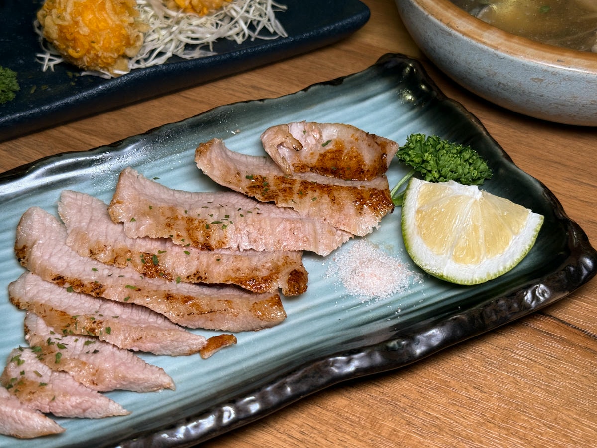 【炭舊食代】板橋平價居酒屋推薦，串燒45元起，大啖職人手作特色料理，必喝台灣道地梅酒與精釀啤酒！