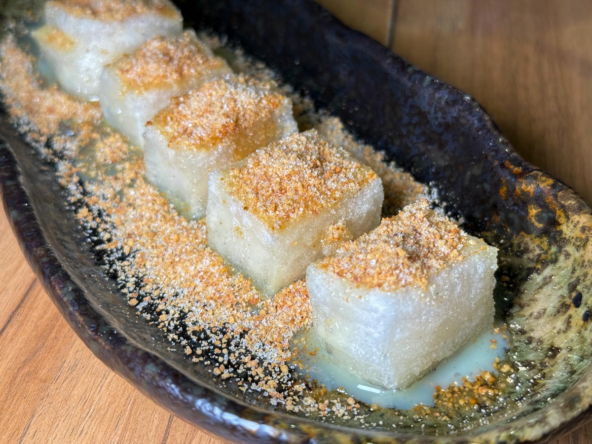 【炭舊食代】板橋平價居酒屋推薦，串燒45元起，大啖職人手作特色料理，必喝台灣道地梅酒與精釀啤酒！