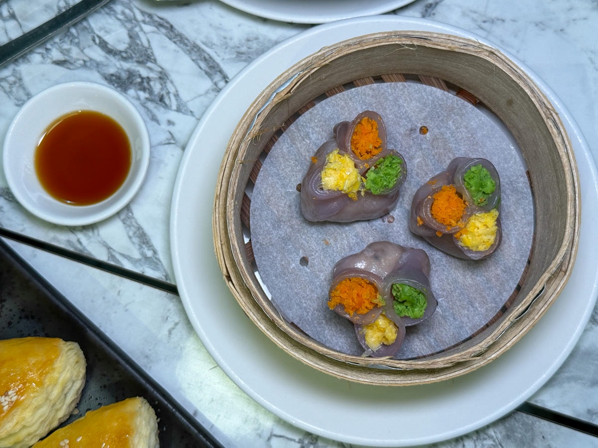 【荷李活茶街】台北忠孝復興港式茶餐廳美食推薦，大啖8大系列特色港點不踩雷，超高CP值精緻多人套餐！