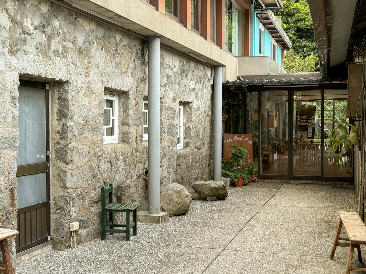 【雲山水小築-隱巷】金瓜石質感民宿推薦，3戶特色獨立小屋，享大自然幽靜住宿慢活輕旅行，大啖山城獨家暖心早餐！