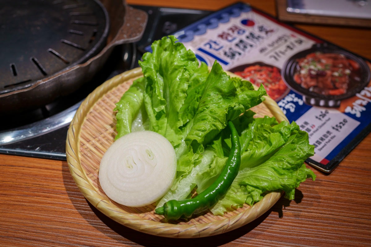 【ABV 韓式餐酒館】板橋車站附近美食餐廳推薦，大啖正宗韓式烤肉、經典韓國料理，內用小菜無限續！
