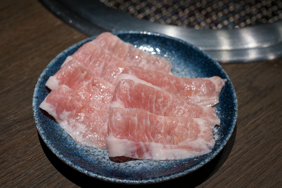 【路易奇電力公司 景安電廠】中和景安燒肉餐廳美食推薦，1570元起大啖精緻套餐，必吃頂級A5手切和牛！