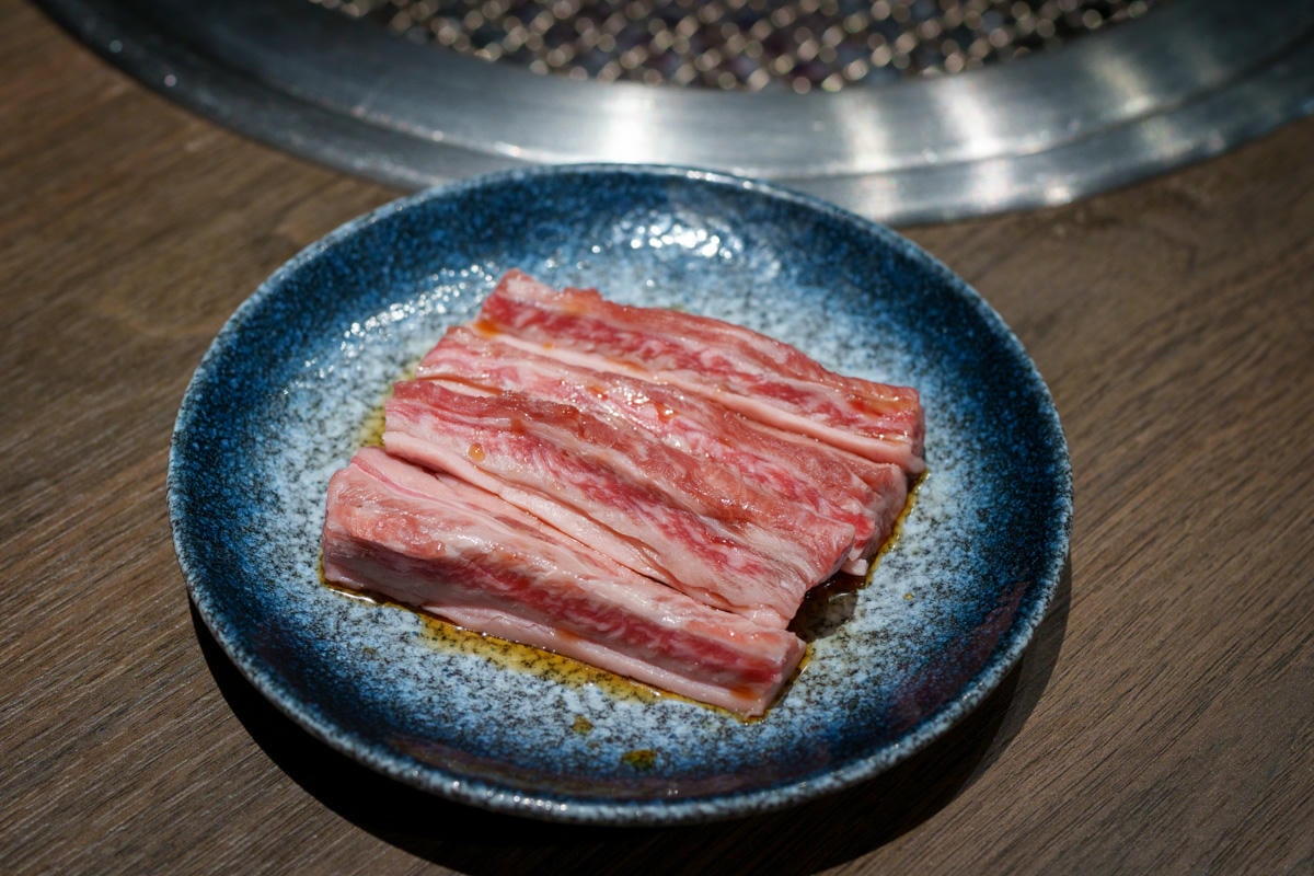 【路易奇電力公司 景安電廠】中和景安燒肉餐廳美食推薦，1570元起大啖精緻套餐，必吃頂級A5手切和牛！