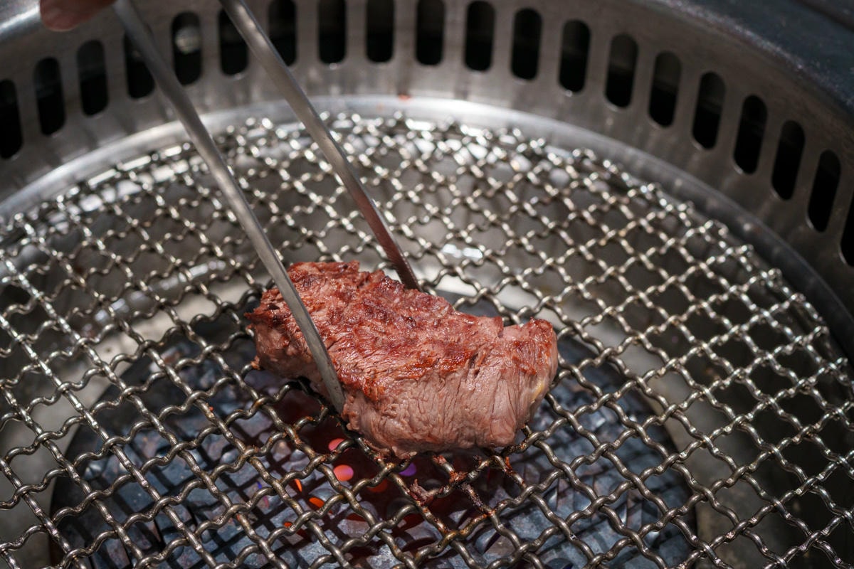 【路易奇電力公司 景安電廠】中和景安燒肉餐廳美食推薦，1570元起大啖精緻套餐，必吃頂級A5手切和牛！