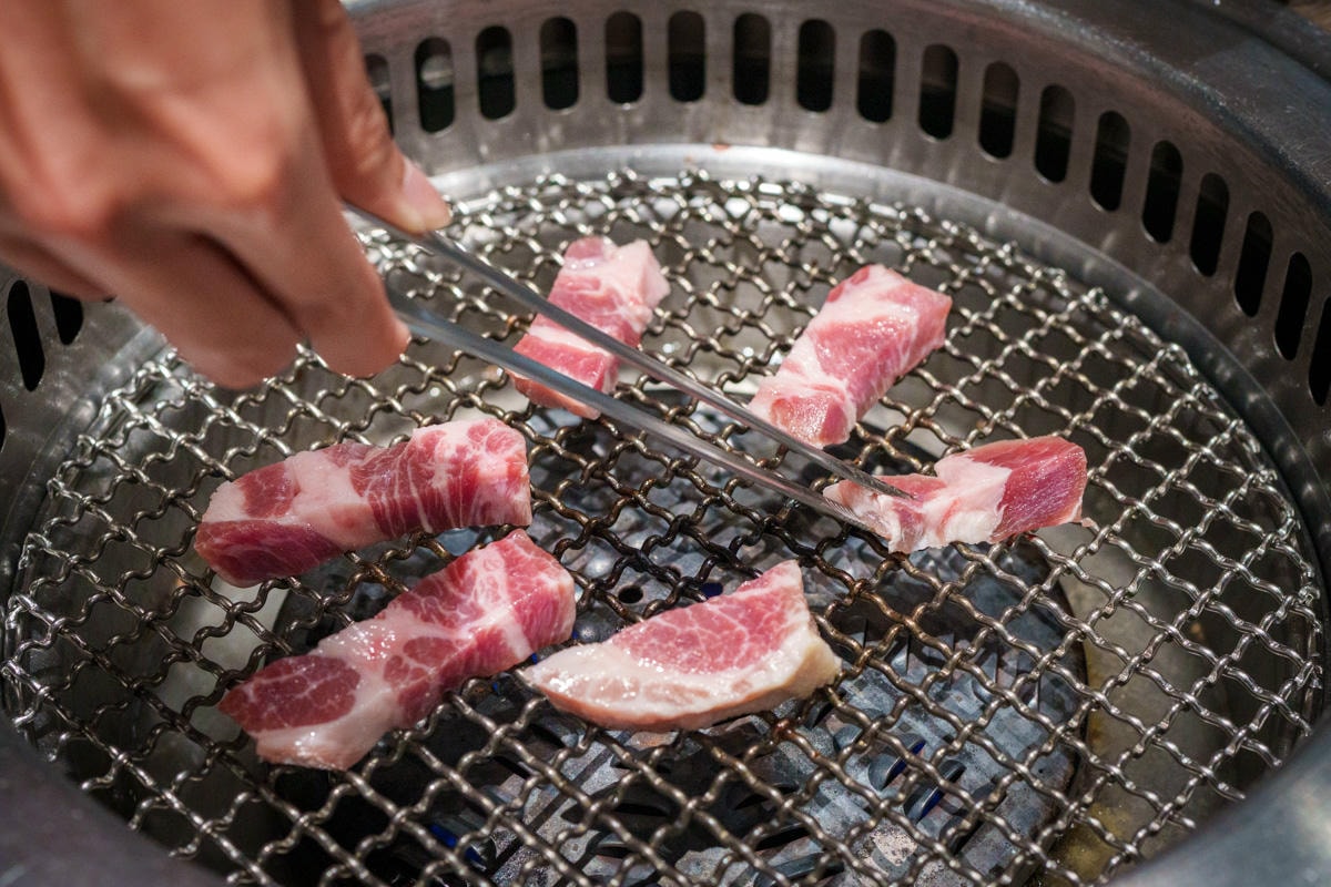 【路易奇電力公司 景安電廠】中和景安燒肉餐廳美食推薦，1570元起大啖精緻套餐，必吃頂級A5手切和牛！