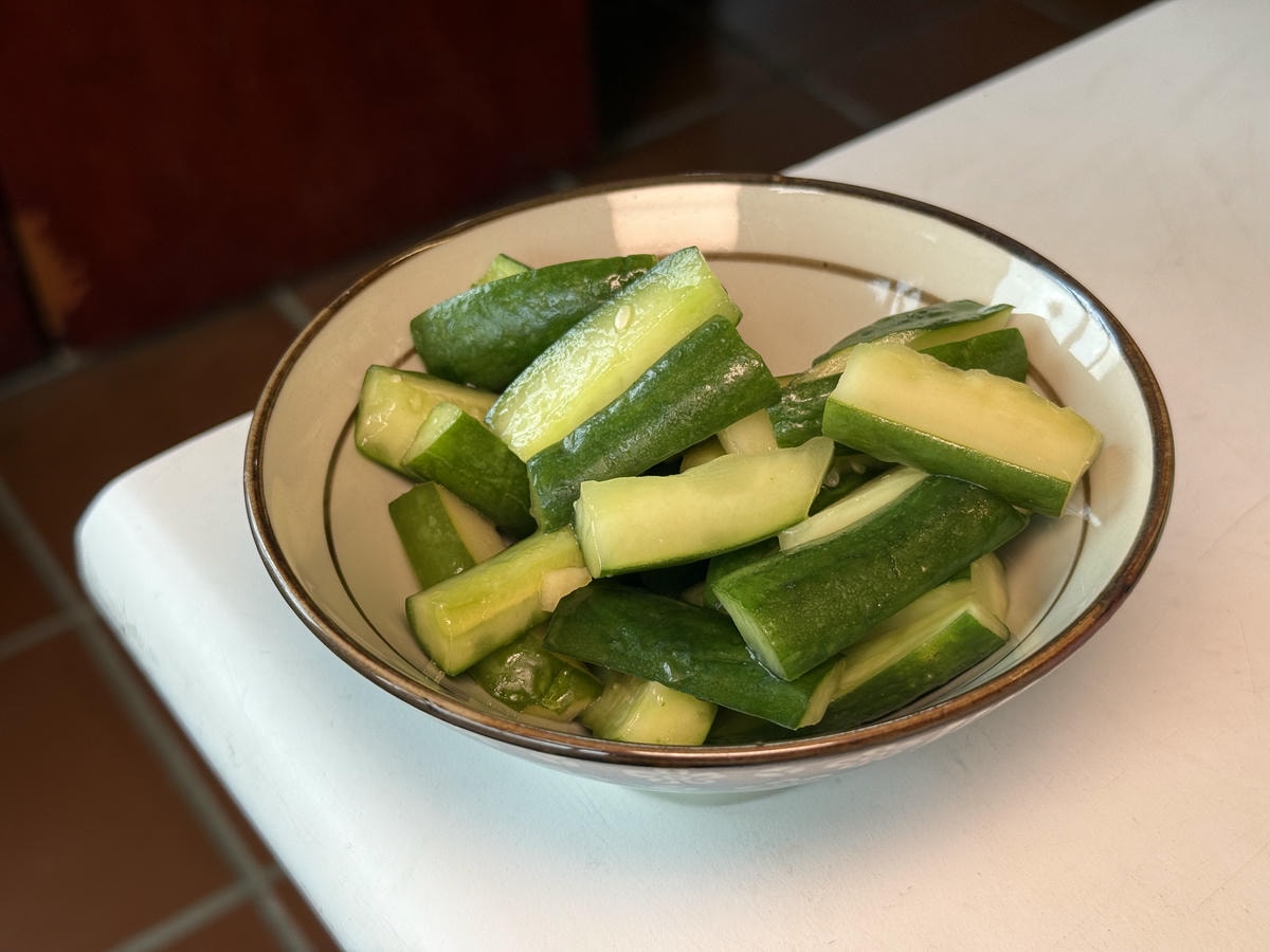【老礦工食堂】金瓜石人氣必吃美食推薦，特色手作年糕堪稱經典，謹遵古法釀造技藝的紅麴酒糟！