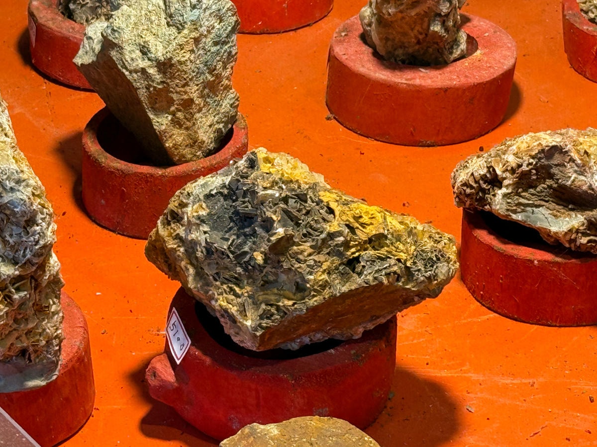 【老礦工食堂】金瓜石人氣必吃美食推薦，特色手作年糕堪稱經典，謹遵古法釀造技藝的紅麴酒糟！