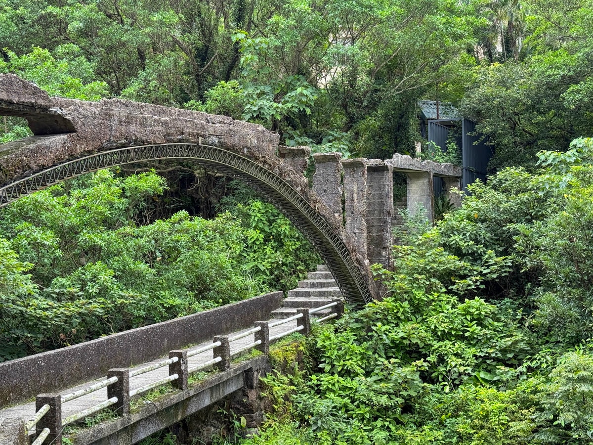 【外九份溪圳橋三層橋】教你怎麼去全台唯一金瓜石三層橋，每年金瓜石迎媽祖遶境必經路線！瑞芳區山林野溪秘境打卡地標！