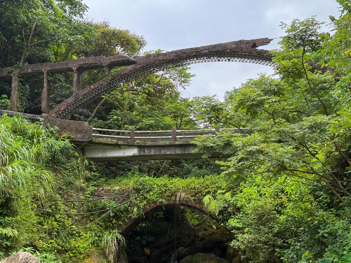 【外九份溪圳橋三層橋】教你怎麼去全台唯一金瓜石三層橋，每年金瓜石迎媽祖遶境必經路線！瑞芳區山林野溪秘境打卡地標！