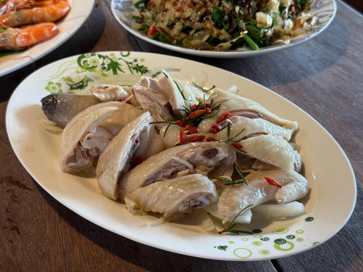 【加蜜園】花蓮赤科山美食餐廳推薦，預約制精緻合菜3000元起，人氣必吃私房無菜單料理！後院必拍金針花海秘境