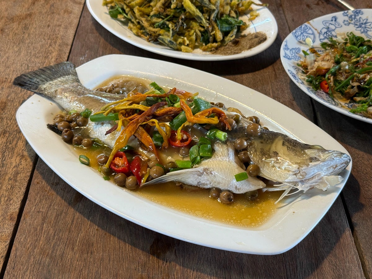 【加蜜園】花蓮赤科山美食餐廳推薦，預約制精緻合菜3000元起，人氣必吃私房無菜單料理！後院必拍金針花海秘境