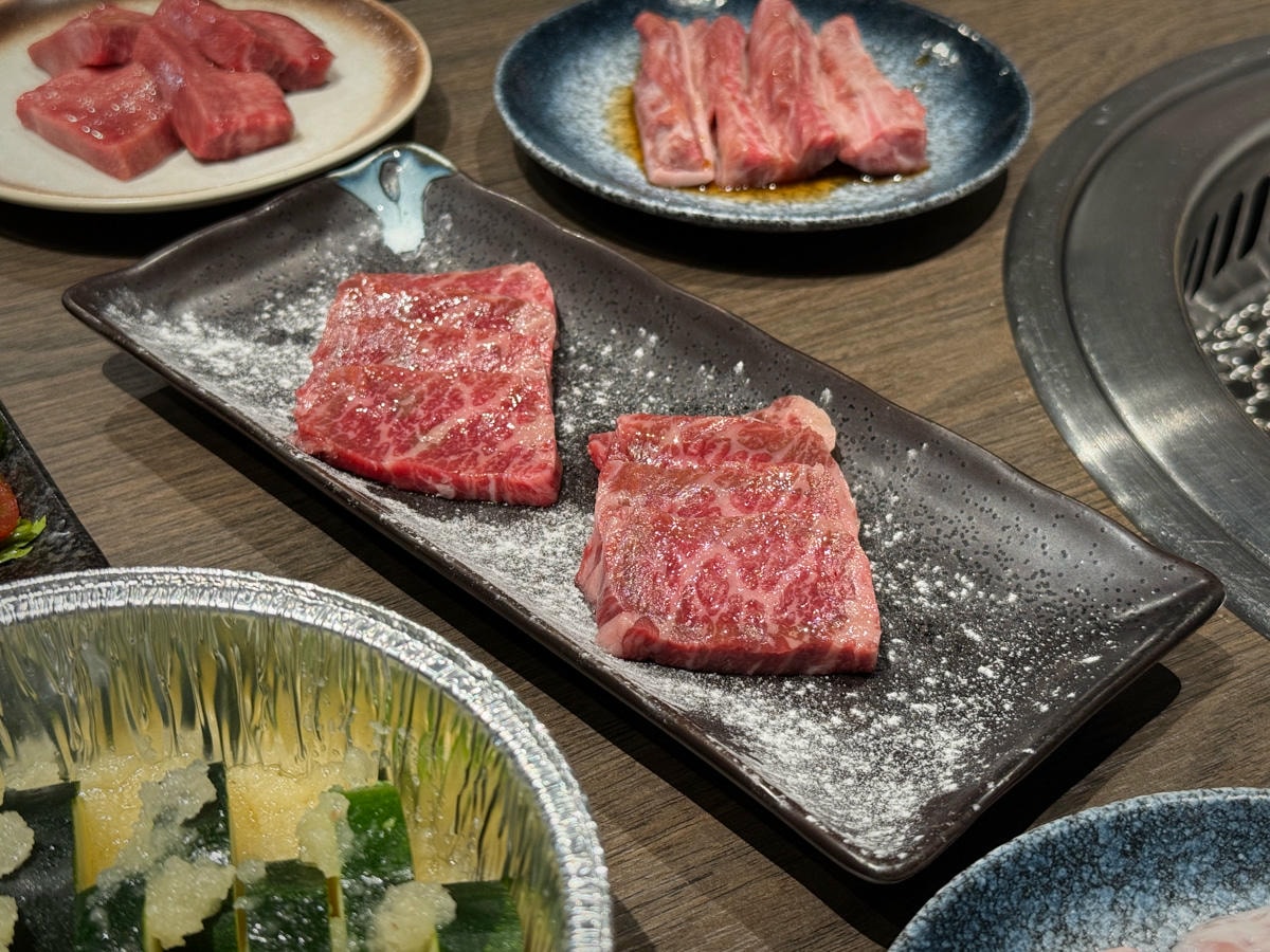 【路易奇電力公司 景安電廠】中和景安燒肉餐廳美食推薦，1570元起大啖精緻套餐，必吃頂級A5手切和牛！
