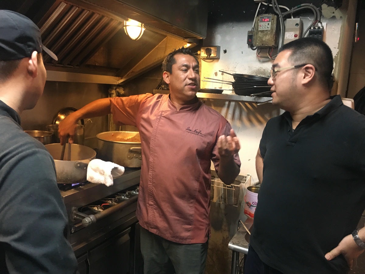 【ABV 韓式餐酒館】板橋車站附近美食餐廳推薦，大啖正宗韓式烤肉、經典韓國料理，內用小菜無限續！