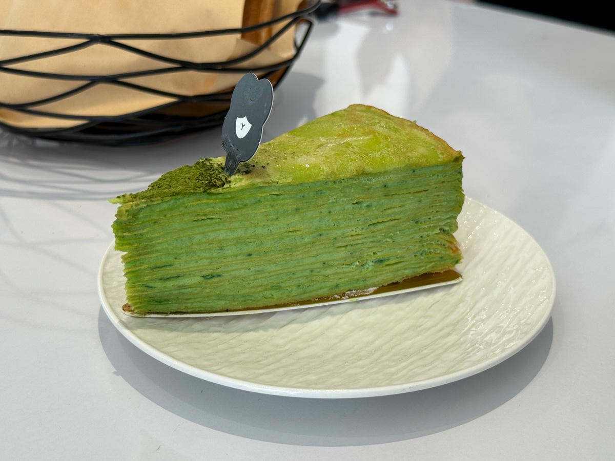 【黑RURU CAFE】宜蘭五結人氣咖啡廳推薦，大啖精緻餐點與特調飲品，與笑笑羊近距離療癒互動！